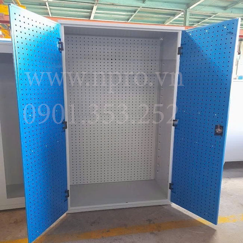 Tu_dung_cu_2_canh_co_khi